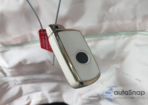 2018 Toyota Rav4 Xle from USA, damaged, VIN JTMRFREV4JD256036